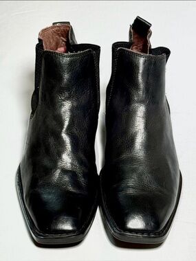 Born Black Leather Chelsea Boots